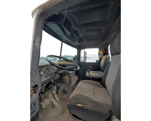 MACK DM686X Complete Vehicle