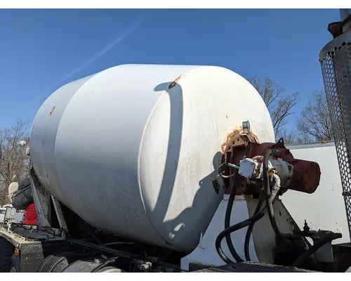 MACK DM686X Complete Vehicle