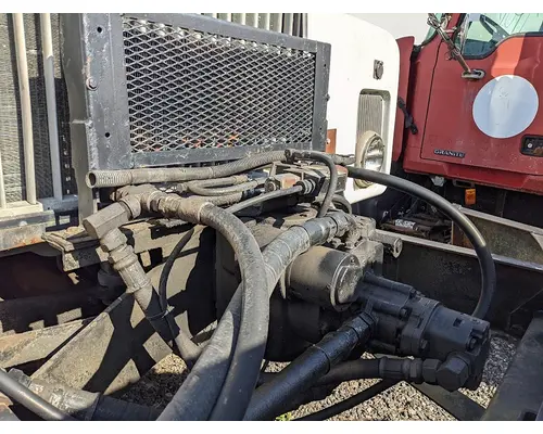 MACK DM686X Complete Vehicle