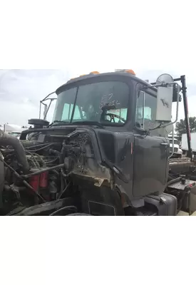 MACK DM688S Cab Assembly