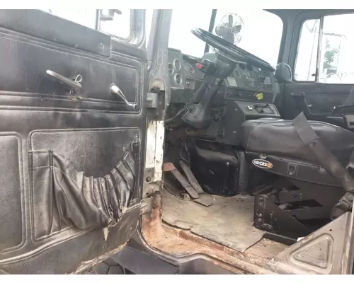 MACK DM688S Cab Assembly