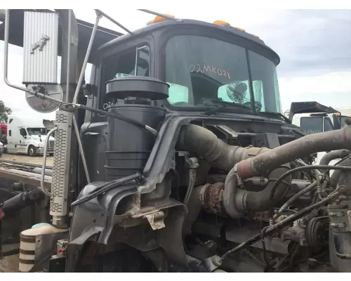 MACK DM688S Cab Assembly