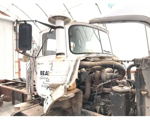 MACK DM688S Cab Assembly