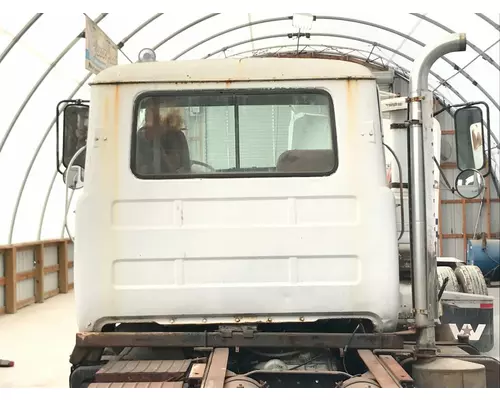 MACK DM688S Cab Assembly
