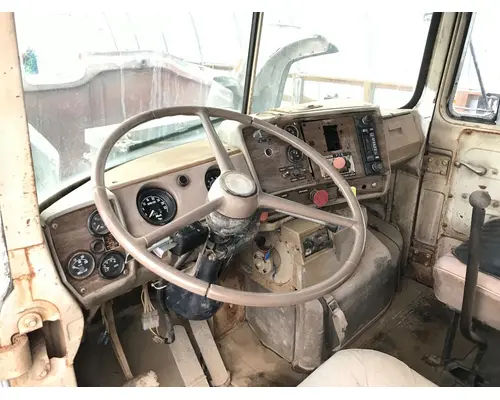 MACK DM688S Cab Assembly