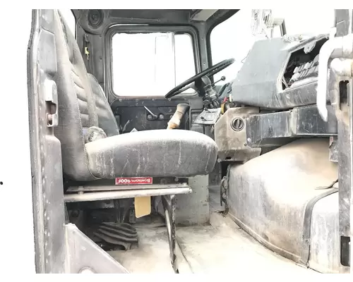 MACK DM688S Cab Assembly