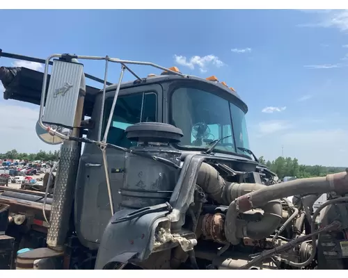 MACK DM688S Cab Assembly