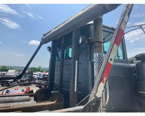 MACK DM688S Cab Assembly