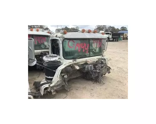 MACK DM688S Cab