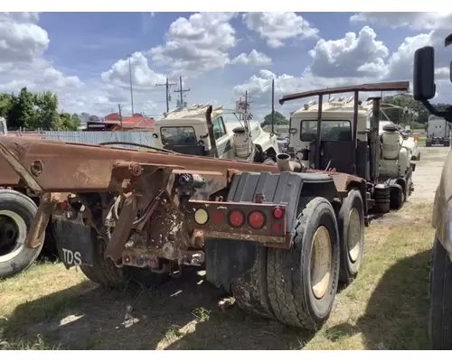 MACK DM688S Complete Vehicle