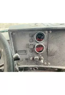 MACK DM688S Dash Assembly