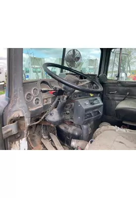 MACK DM688S Dash Assembly