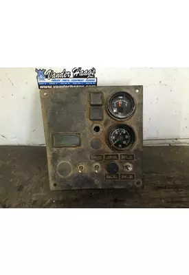 MACK DM688S Dash Assembly