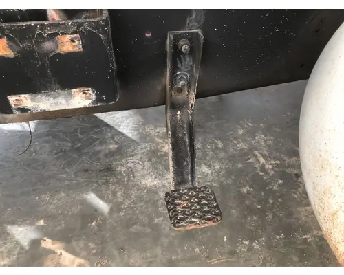 MACK DM688S Engine Brackets, Misc.