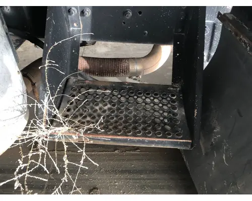 MACK DM688S Engine Brackets, Misc.