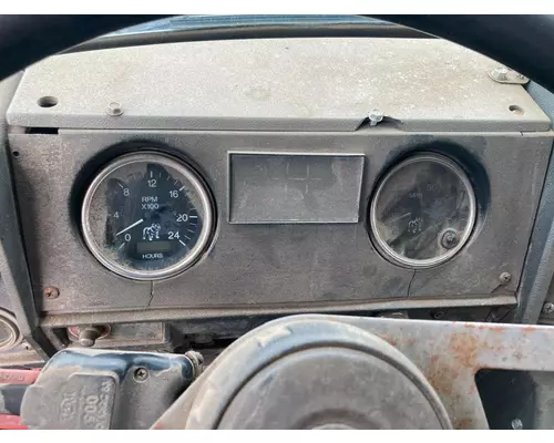 MACK DM688S Instrument Cluster