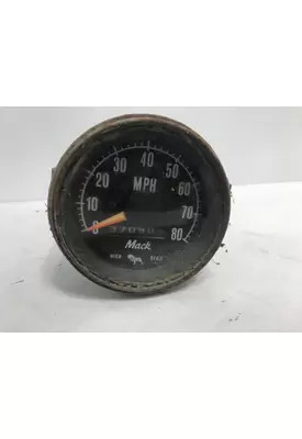 MACK DM688S Instrument Cluster
