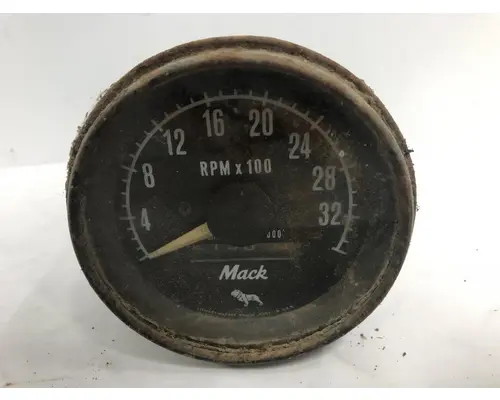 MACK DM688S Instrument Cluster