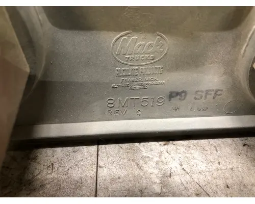 MACK DM688S Instrument Cluster