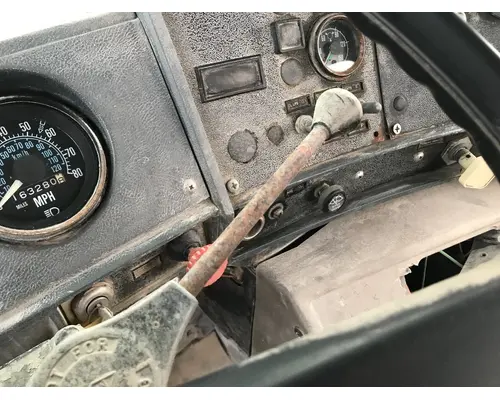 MACK DM688S Steering Column