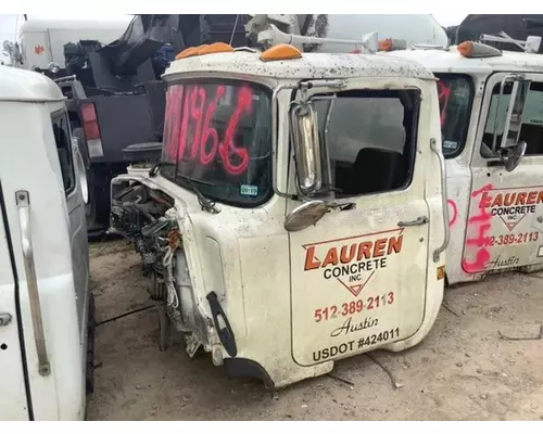 MACK DM690S Cab