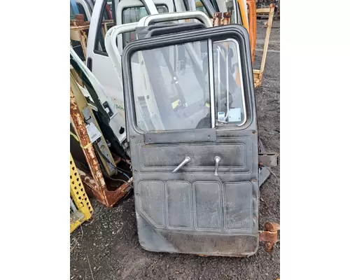 MACK DM690S Door Assembly, Front