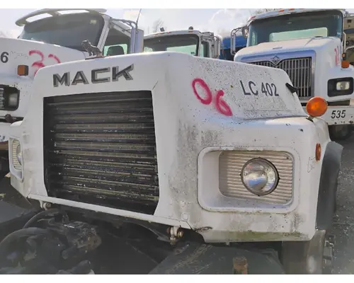 MACK DM690S Hood