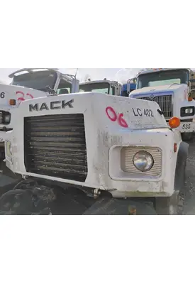 MACK DM690S Hood