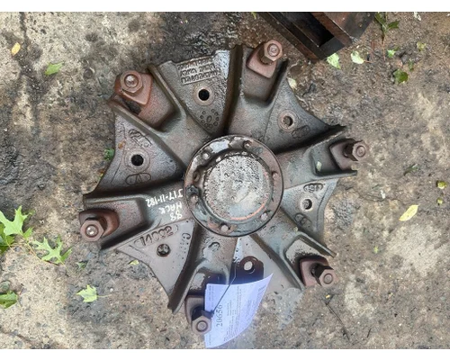MACK DM690S Hub