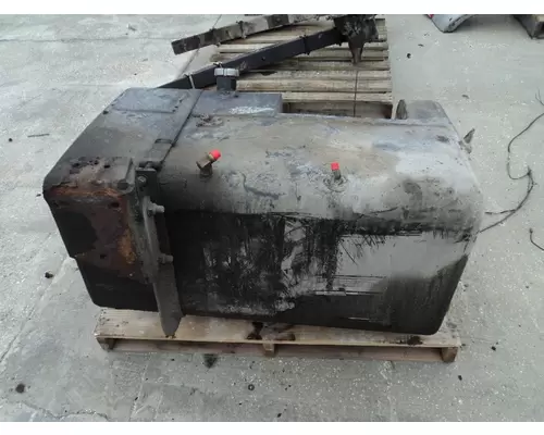 MACK DM690 FUEL TANK