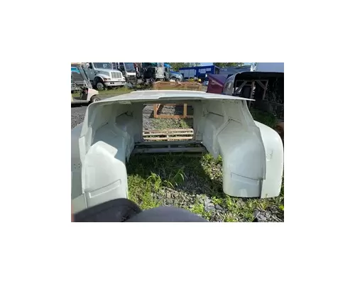MACK DM690 Hood