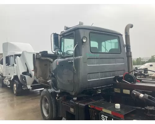 MACK DM888ST Cab Assembly