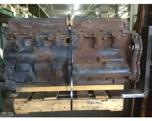 MACK E6 Cylinder Block