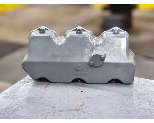 MACK E6 Valve Cover