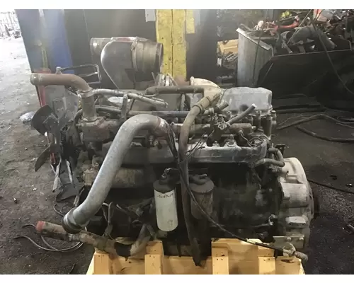 MACK E7 - V-MAC I  Engine Assembly