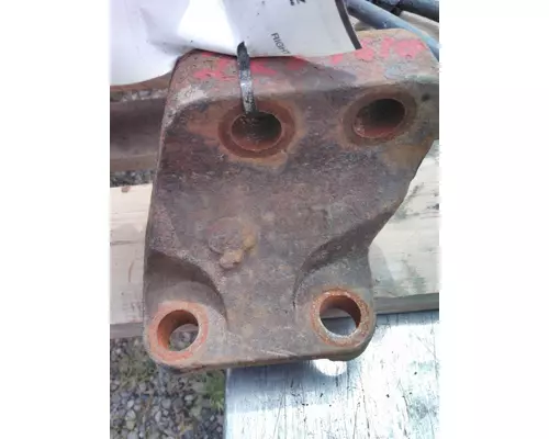 MACK E7 ETEC 300 TO 399 HP ENGINE MOUNTS, ENGINE (REAR)