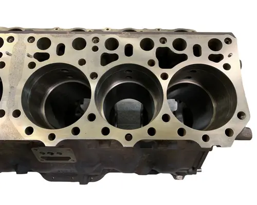 MACK E7 Cylinder Block