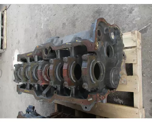 MACK E7 Cylinder Block