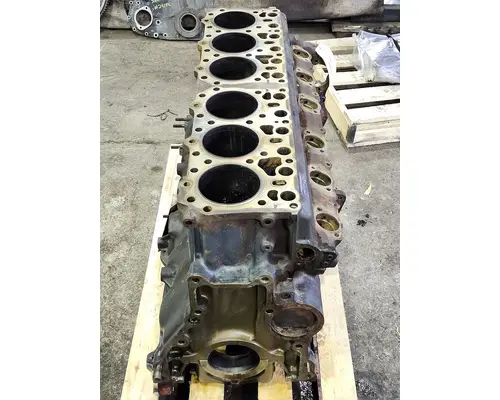MACK E7 Cylinder Block