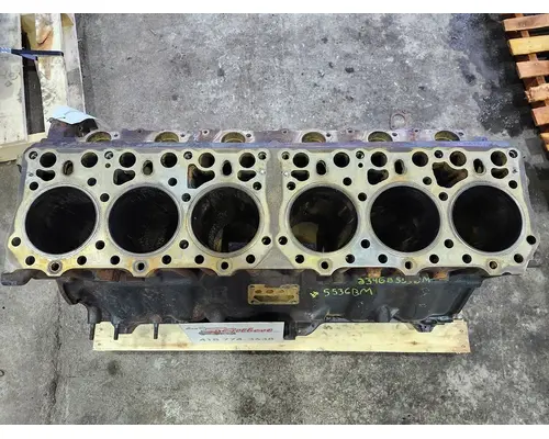 MACK E7 Cylinder Block