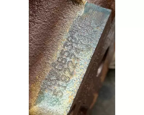 MACK E7 Cylinder Head