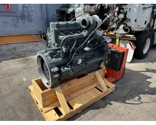 MACK E7 Engine Assembly