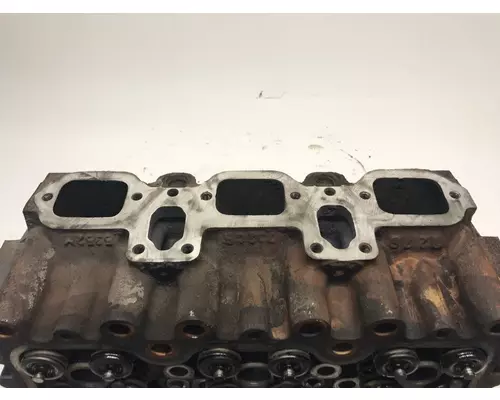 MACK E7 Engine Cylinder Head