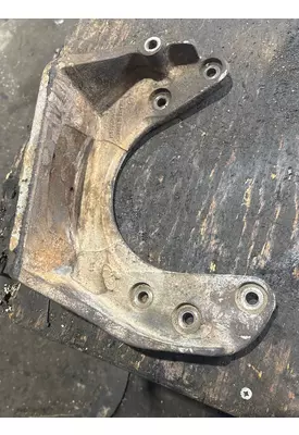 MACK E7 Engine Mounts