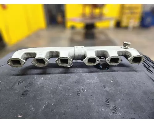 MACK E7 Intake Manifold