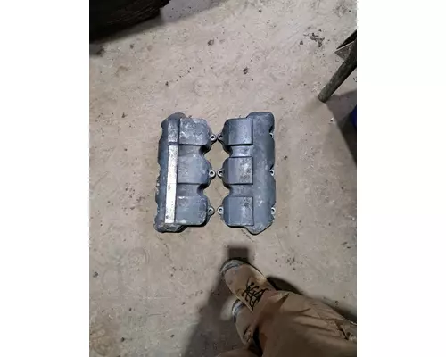 MACK E7 Valve Cover