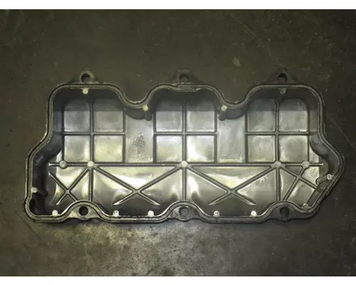 MACK E7 Valve Cover