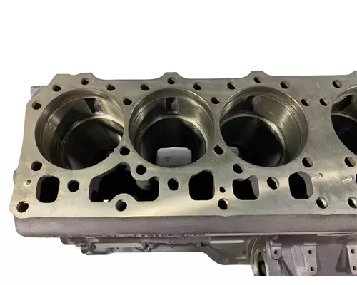 MACK EM7 Cylinder Block