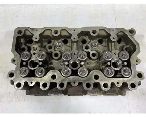 MACK EM7 Engine Cylinder Head