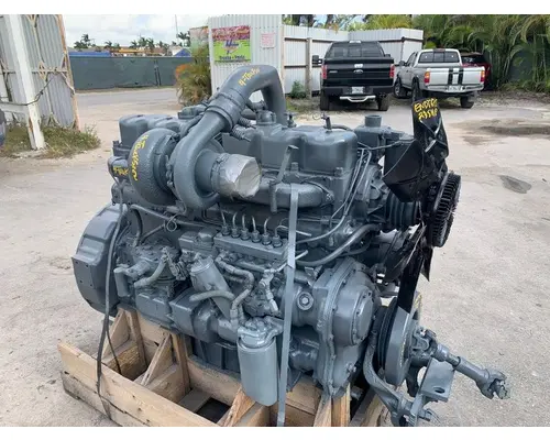 MACK ENDT675 Engine Assembly